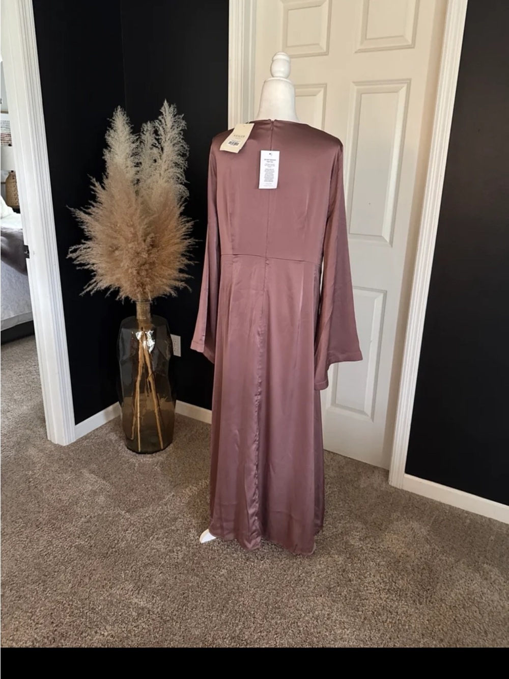 NWT Veiled Duha Satin Twist Front Maxi Dress in Dusty Mauve Size XL - Picture 9 of 12